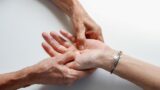 hand-massage-7440712_640